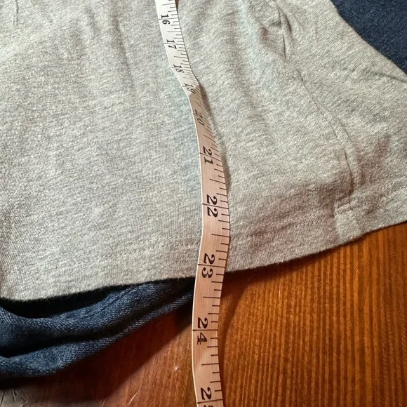 H&M Women’s NASA Basic GrayTee 🚀 - Picture 5 of 6